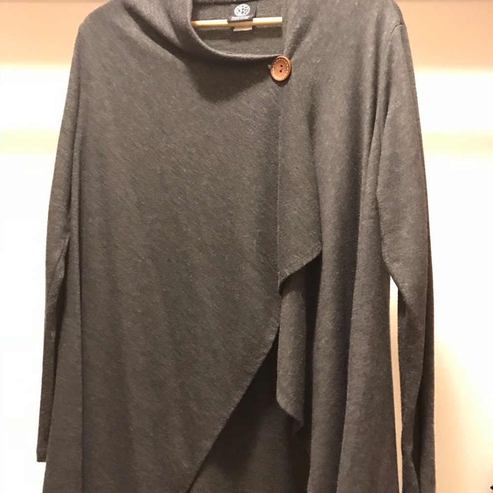 (2) Women’s Asymmetrical Ponchos / Wraps